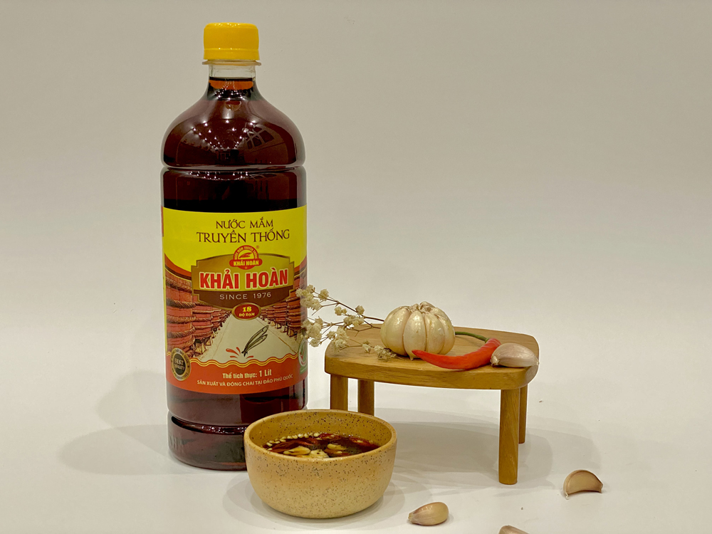 Nước Mắm Truyền Thống Khải Hoàn 18N - Chai 1 Lít