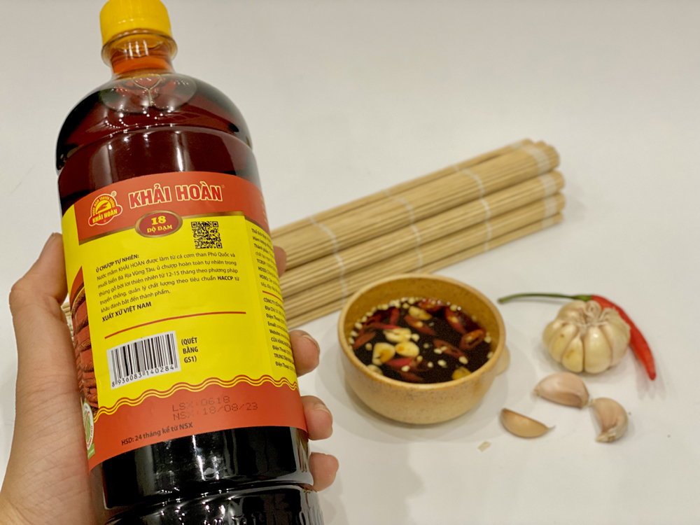 Nước Mắm Truyền Thống Khải Hoàn 18N - Chai 1 Lít